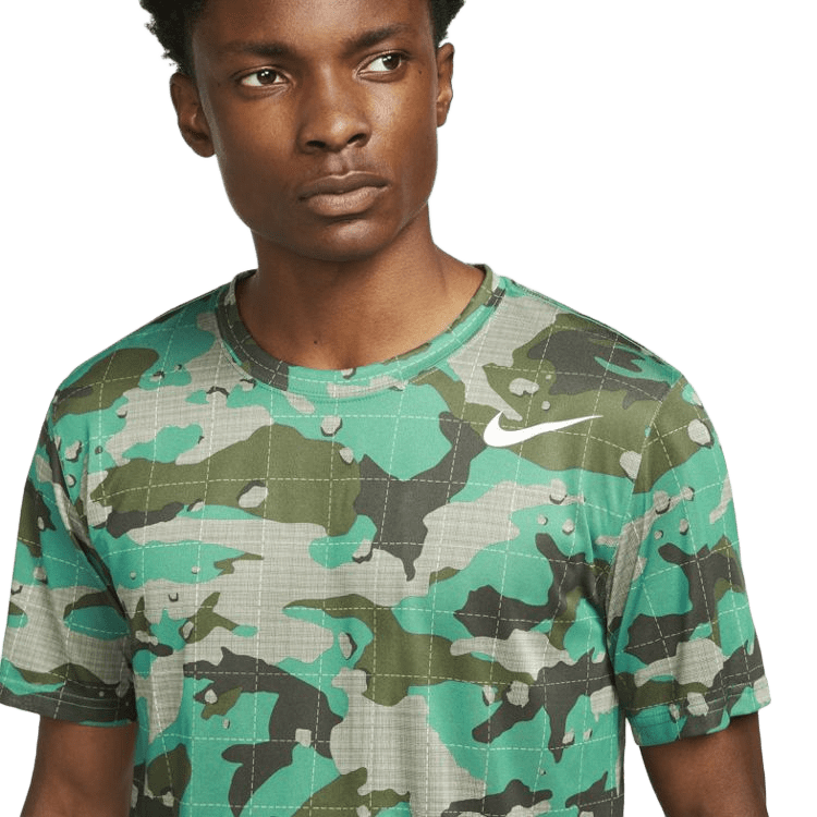 T-SHIRT NIKE DRI-FIT CAMO DD6886-350