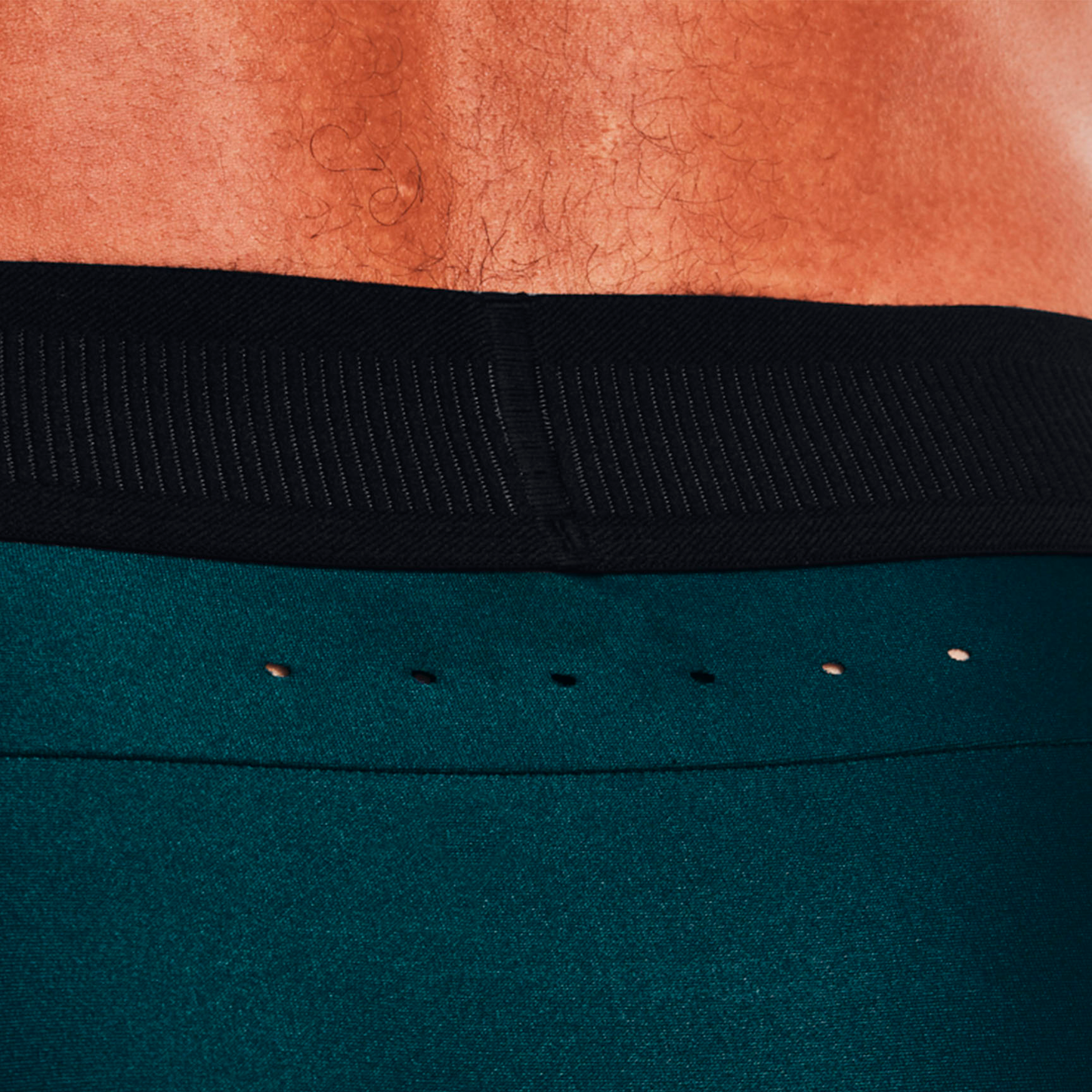 UNDER ARMOUR ISO-CHILL PERFORATED LONG LEGGINGS 1361583-463