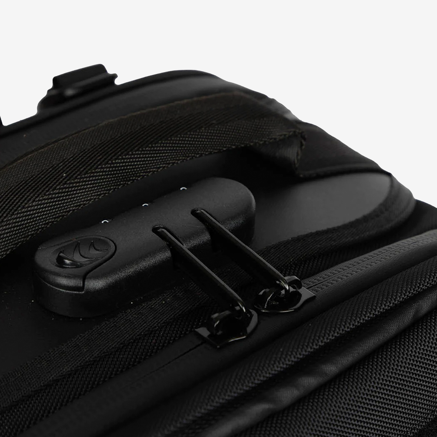 PICSIL MAVERICK TACTICAL BACKPACK 40L MAVERICK-BLACK