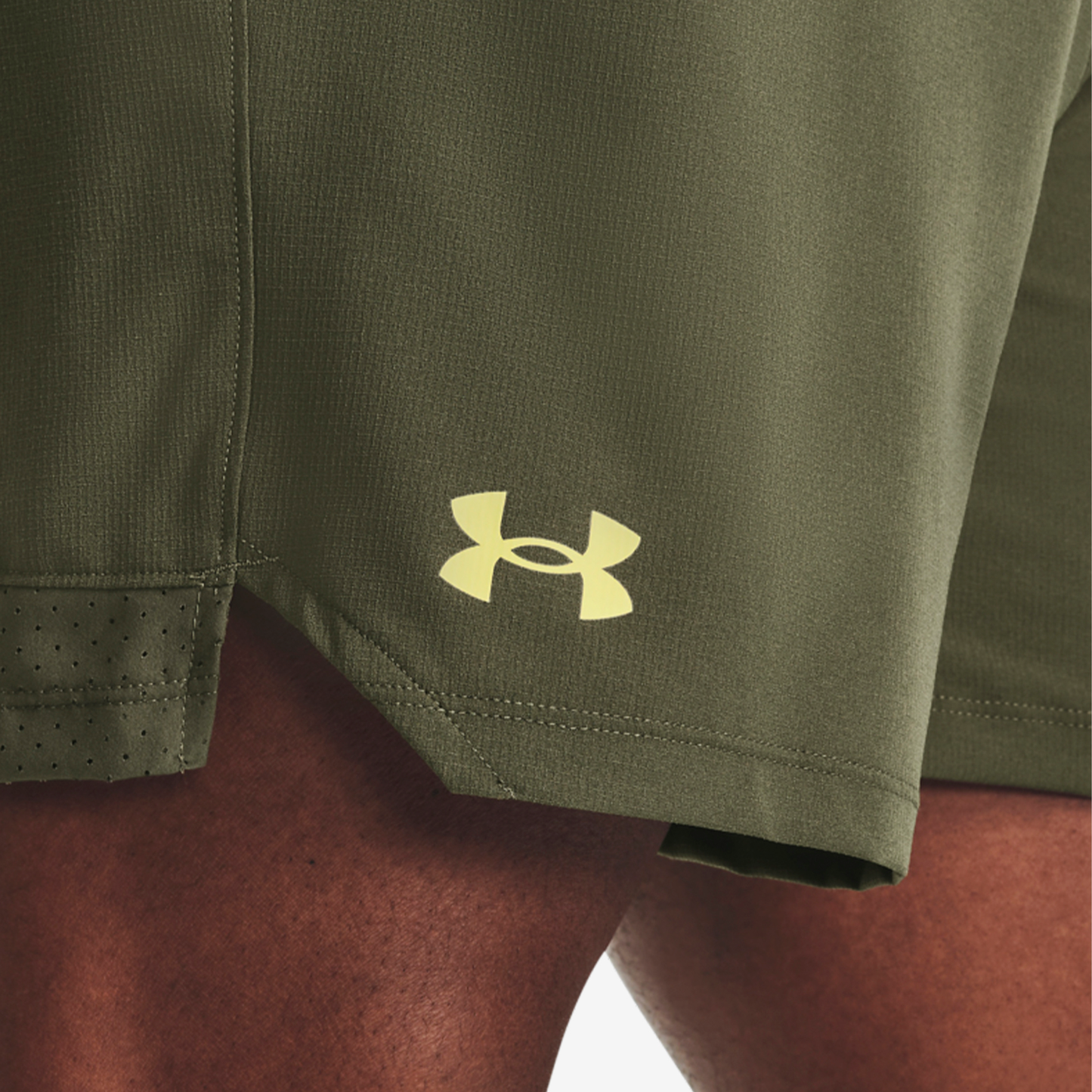 SHORT UNDER ARMOUR VANISH WOVEN 6IN 1373718-391