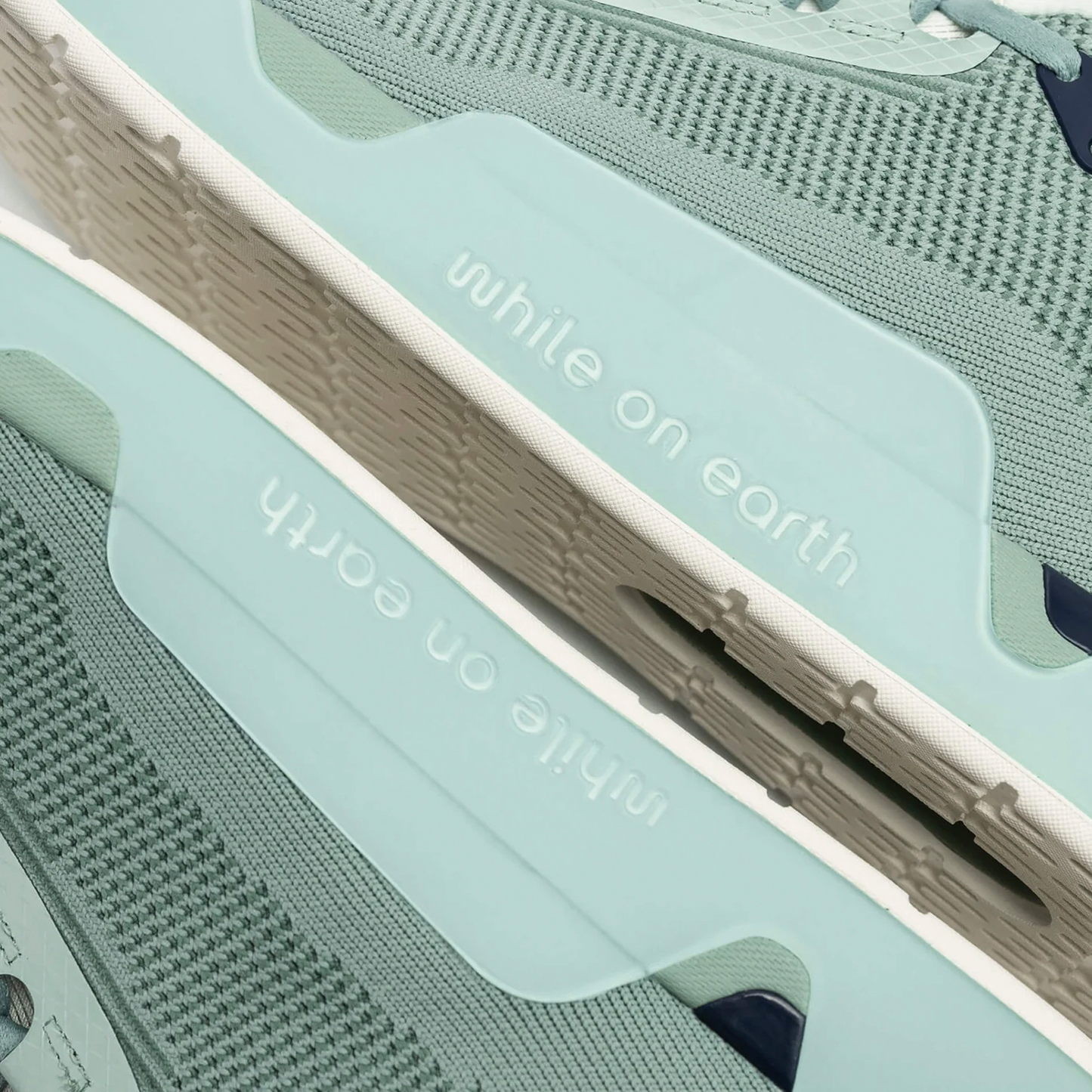 WHILE ON EARTH MOVE TRAINER FTN-Mint/Surf