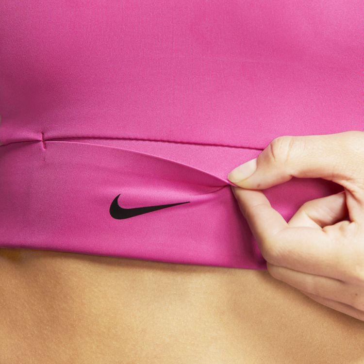 TOP NIKE SWOOSH POCKET - MEDIUM IMPACT CK1934623XS