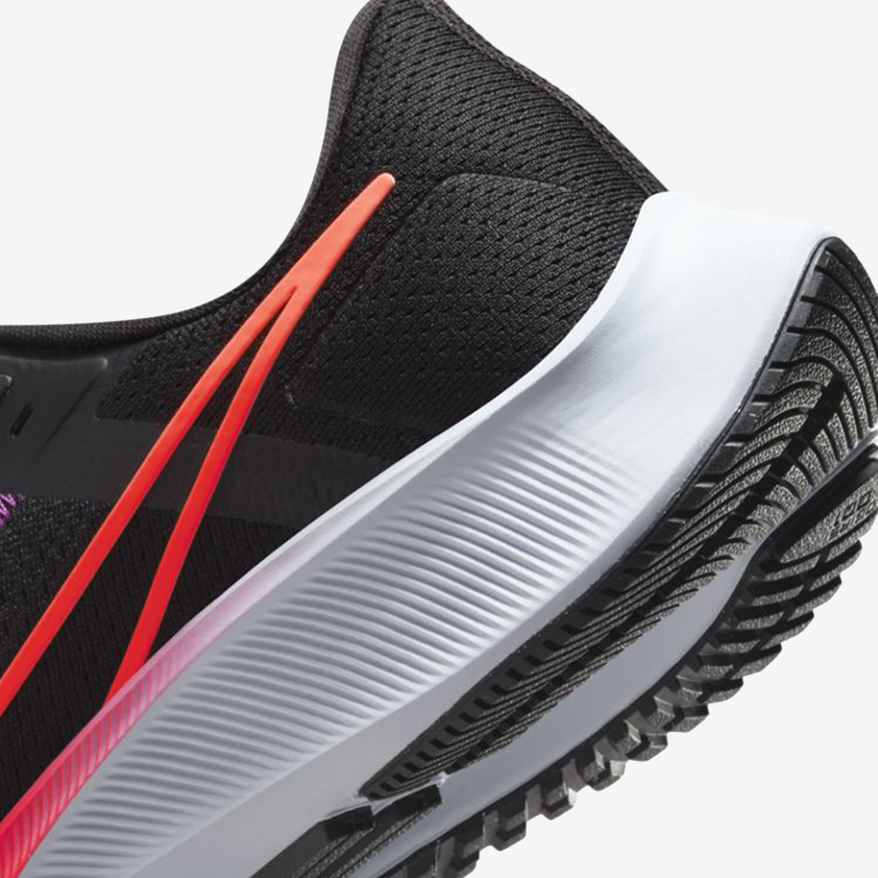 NIKE AIR ZOOM PEGASUS 38 CW7356-011