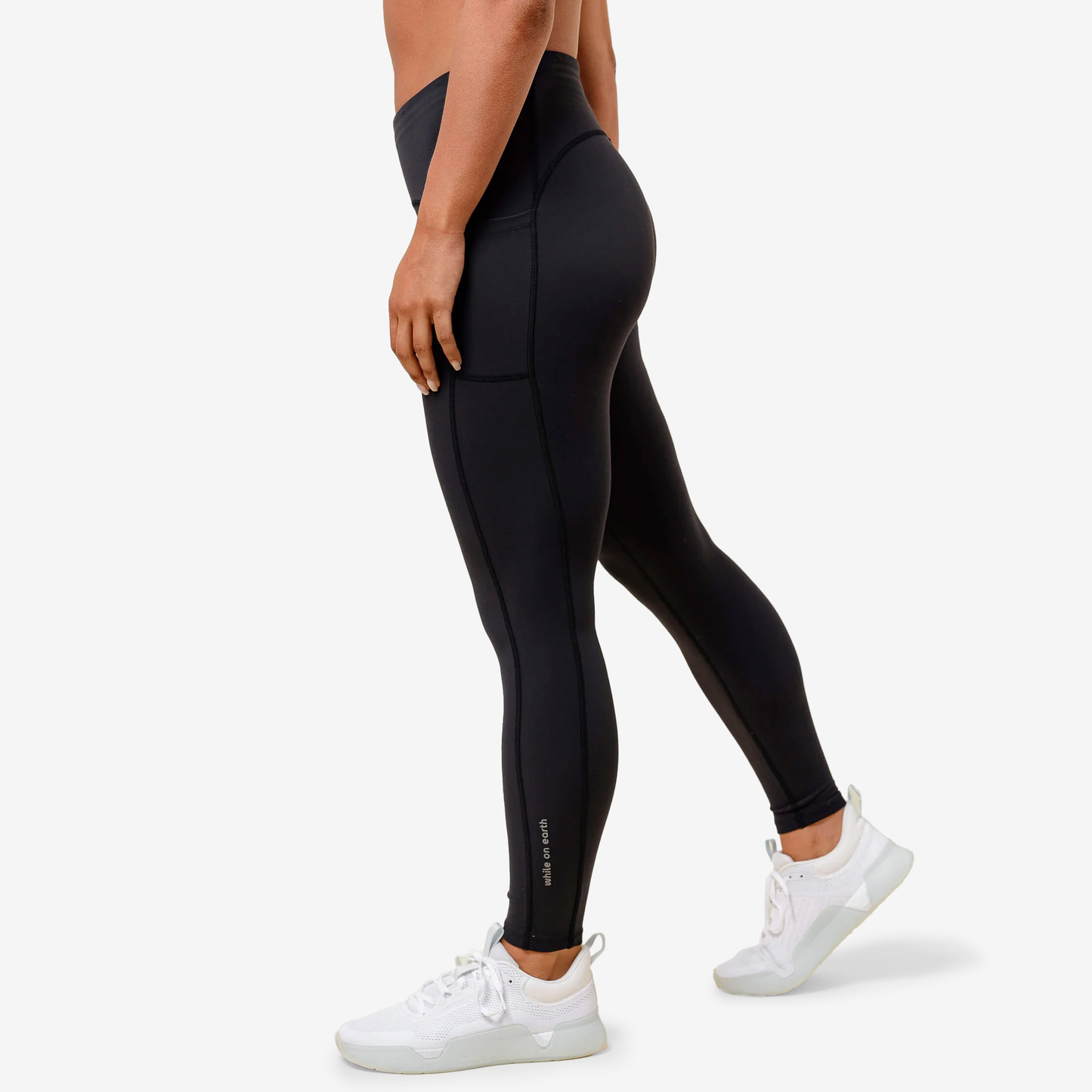 While on Earth Mid Rise Intent Tight WOEMRITW-BLACK