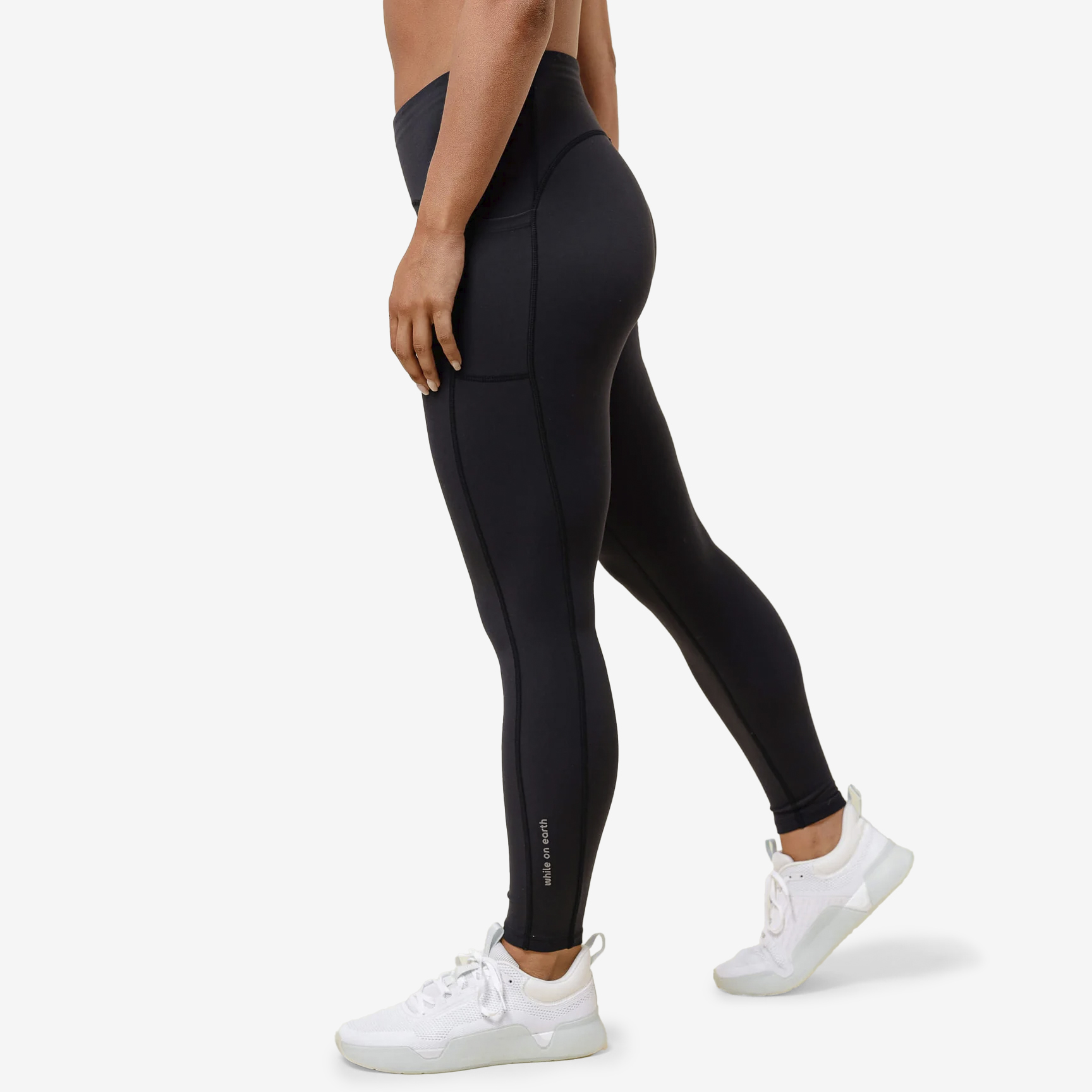 While on Earth Mid Rise Intent Tight WOEMRITW-BLACK